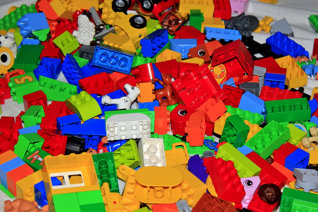 lego-blocks-1230133_1280